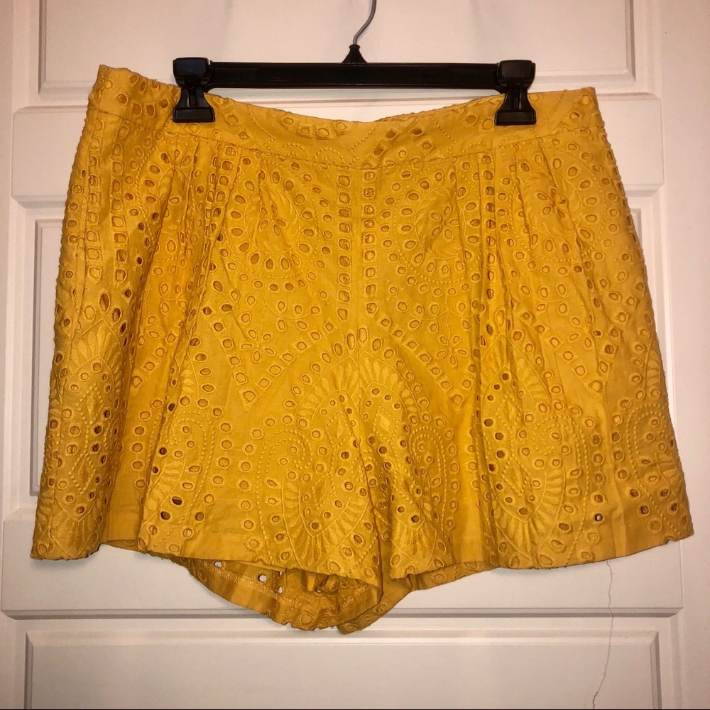BCBGMAXAZRIA Shorts NWT